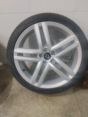 Roda aro 18 5x100 dois pneus novos dois menor de meia vida contato *