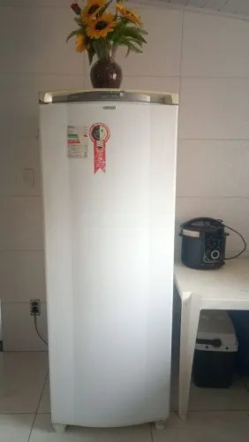  *07 vendo geladeira 