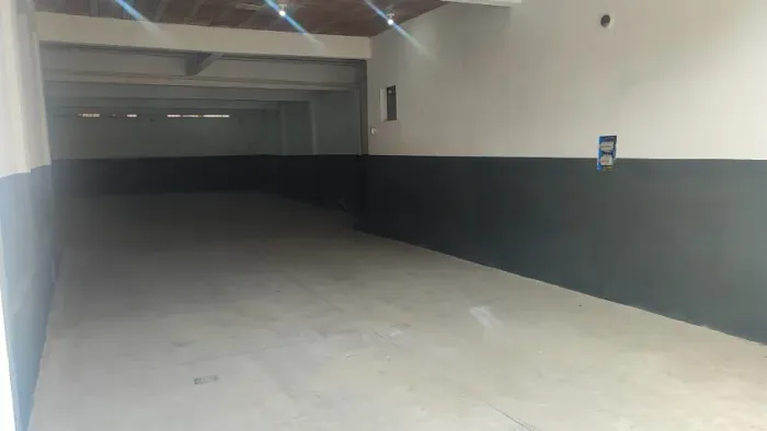 GALPÃO PARA ALUGAR CORREAS / FRIAS 190m2