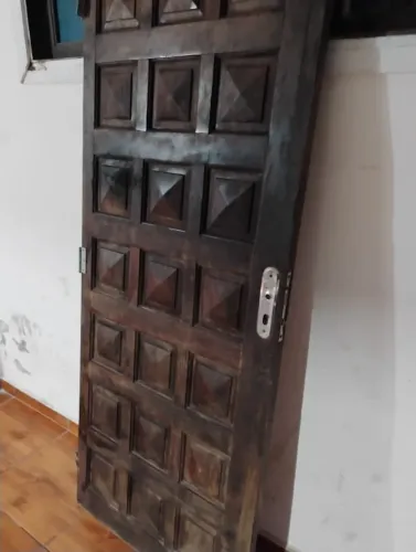 Porta de embuia madeira maciça