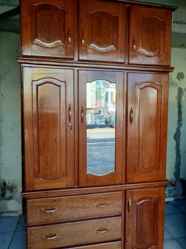 Guarda roupa de angelim pedra (ótima oportunidade)