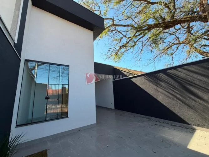 Casa à venda em Maringá, Conjunto Habitacional Requião, com 3 quartos, com 80 m²