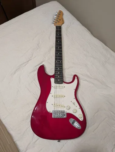 Guitarra Giannini Stratocaster G-100 Vermelha