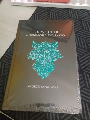 Livro A Senhora do Lago The Witcher 