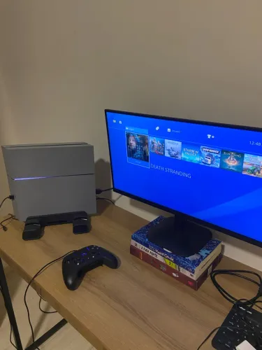 PS4 500 GB DESBLOQUEADO + MONITOR E CONTROLE HALL EFFECT