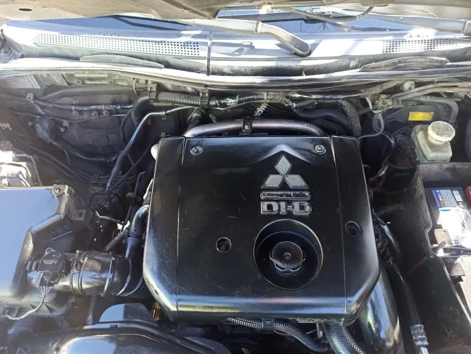 Mitsubishi Pajero Dakar 3.2 4X4 T.i. Dies. 5P Aut. 2015