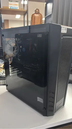 PC Gamer Intel i7-7700 + GTX 1070 Ti 8GB - 16GB RAM - HDD 1TB + 240 ssd