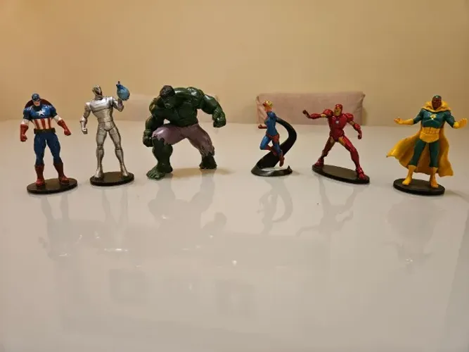 Mini-bonecos originais Disney Vingadores Era de Ultron