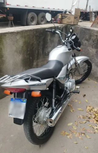 Moto zerada, documento OK, motor OK