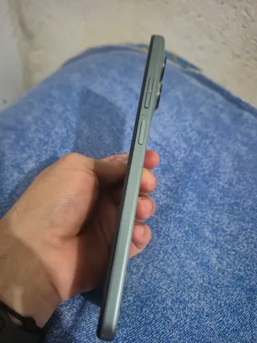 Motorola g35 novo pouco tempo de uso em perfeito estado, VENDO APENAS PESSOALMENTE.