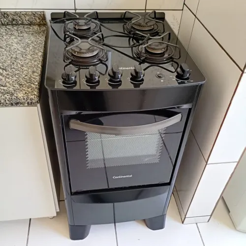 Fogão 4 bocas continental automático,ótimo estado 