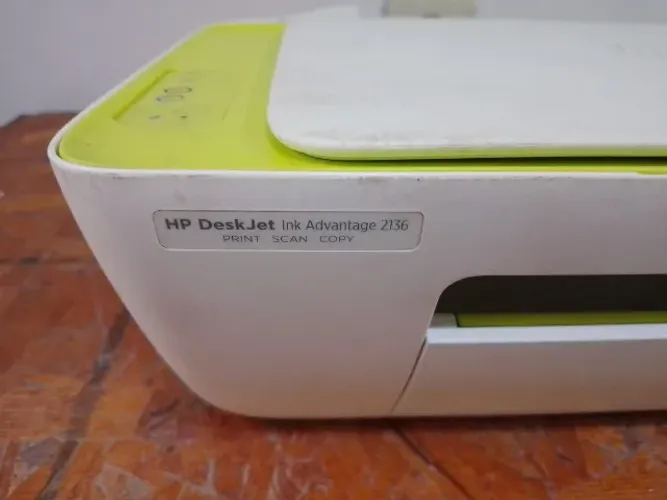 HP Deskjet Ink Advantage 2136 Com Defeito - Sucata Inteira para Retirada de Peças