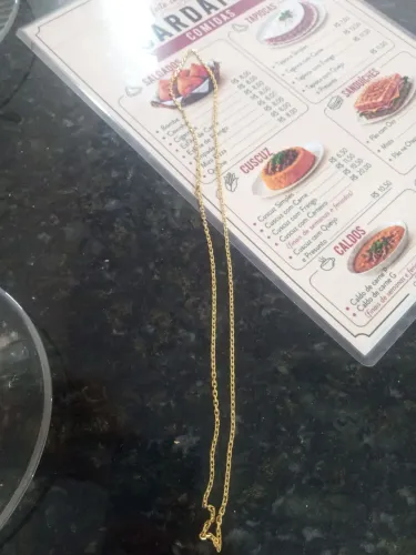 Vendo colar de 15,6 maciço, vendo a peça e não a grama