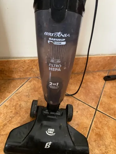 **Aspirador de Pó Britânia 2 em 1 - Filtro HEPA**