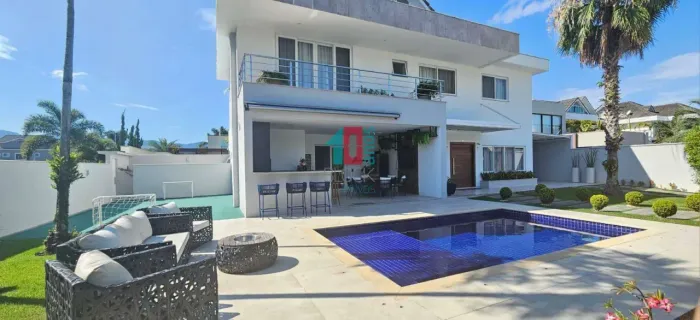 Recreio dos Bandeirantes | Casa de Condomínio 4 quartos, sendo 4 suites