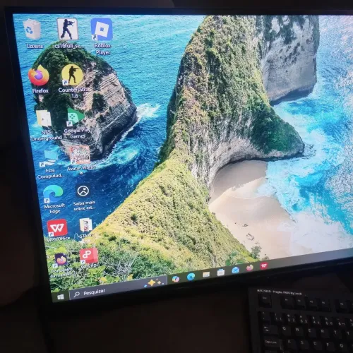Pc game semi novo
