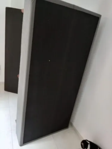 Vendo 2 bases cama de solteiro + colchão solteiro