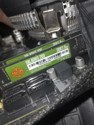 Memoria Ram Ddr3 TgT 1600+ 16 ram(8gb 2x). Aceito propostas