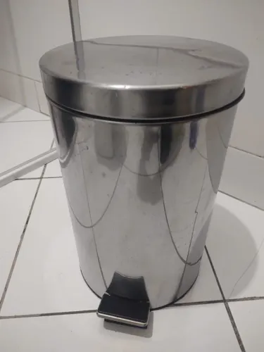Lixeira Aço Inox com pedal