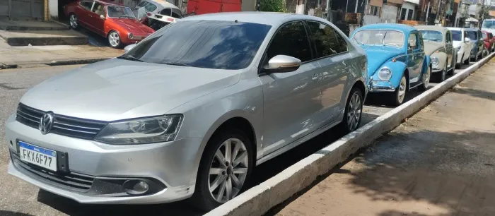 Volkswagen Jetta Comfortline 2.0 T.flex 8V 4P Tipt. 2013