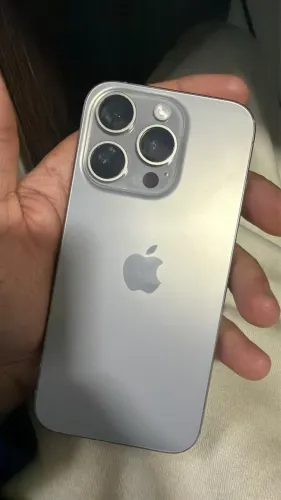 iPhone 15 pro 256gb