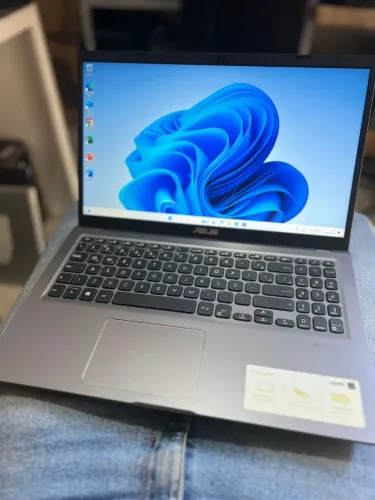 Notebook Asus i3 12 GB 