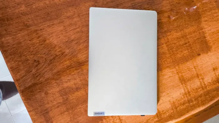 Notebook Lenovo ideapad 1i. Aceito troca em celular compatível com o valor do produto.