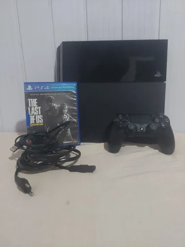 PS4 destravado + jogos instalados + 1 mídia física