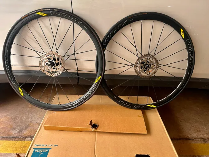 Rodas bicicleta Vzan Futura Freio a Disco Speed 700c Clincher - com pneus continental