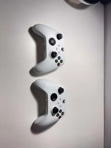 Xbox Series S + 2 Controles Xbox Series S Branco