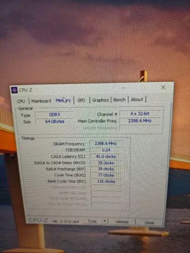 1 pente DDR5 32GB Kingston 5600mhz. 1x 32Gb