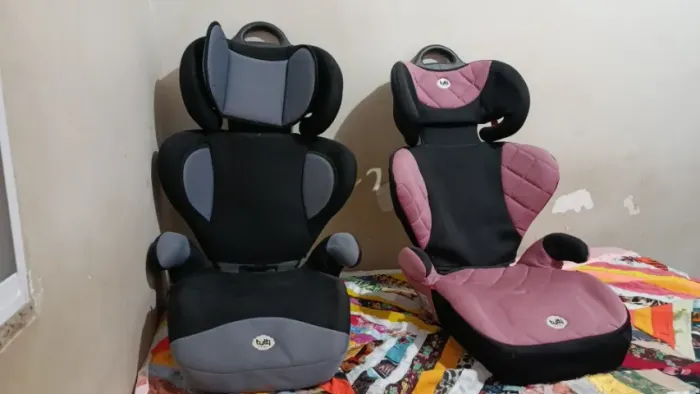Cadeirinha veicular uma masculina e outra ZAP * feminina