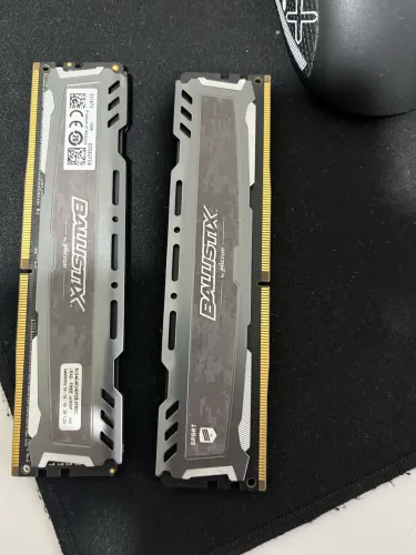 2 MEMORIAS RAM DDR4 4gb