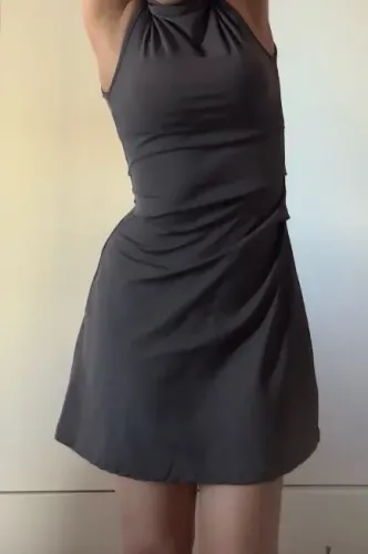 Vestido cinza geométrico y2k