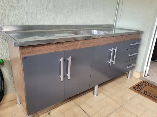 Gabinete com pia para cozinha