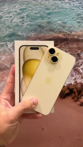 iPhone 15 128gb chip físico completo na caixas nota fiscal único dono saúde da bateria 88%