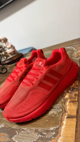Tênis Adidas Shift Run 22