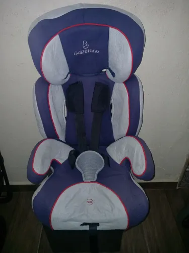 Cadeira de carro até 36 kilos ótimo estado entrego apenas em itapetininga-sp 