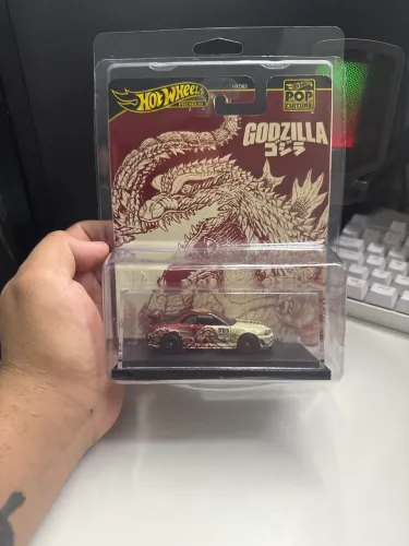 Hotwheels godzilla premium