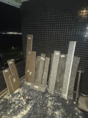 Peças em granito amarelo maracjuja e cinzavariadas de 10 a 80 reais