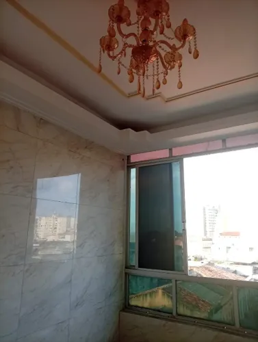 Apartamento de alto padrão com 01 quarto, sala, cozinha, reformado recentemente, sistema e