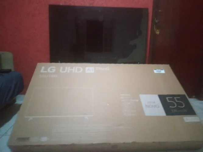 TV  LG 139 cm/55' tela quebrada.uma semana de uso.