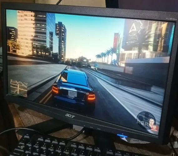 Monitor Acer x183h