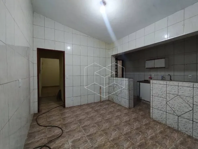 Casa com 2 dormitórios para alugar por R$ 1.000,00/mês - Jardim Santa Helena - Jaú/SP