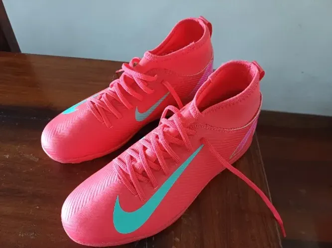 Chuteira Nike Mercurial