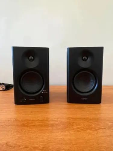 Monitores Home de Studio Edifier MR4