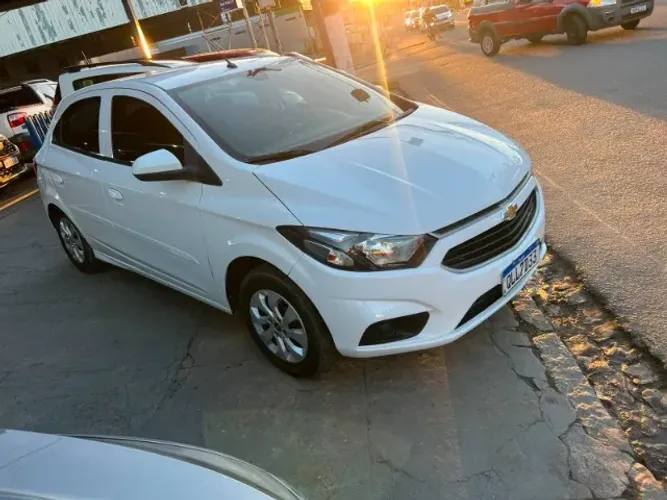 Chevrolet Onix Hatch LT 1.0 8V Flex Mec. 4P 2018