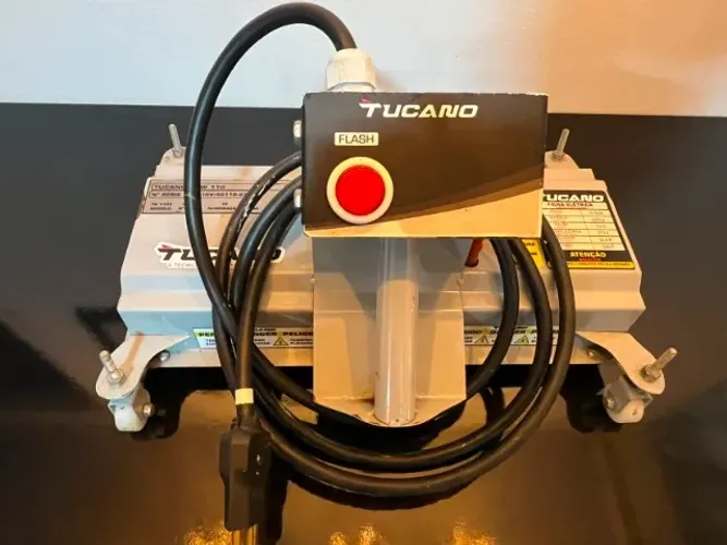 Flash Cure Tucano New 127V