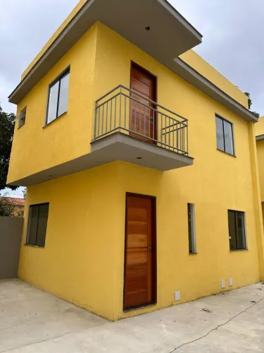Duplex em Laranjal