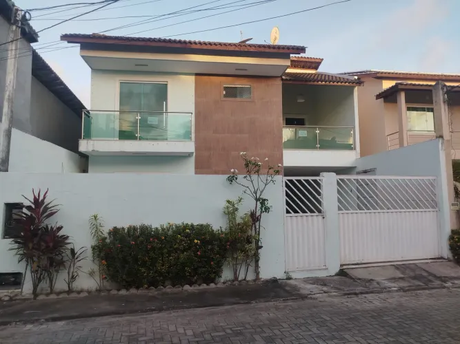 Abrantes casa 5/4 piscina, lado shopping, 3km praia, próx polo Camaçari